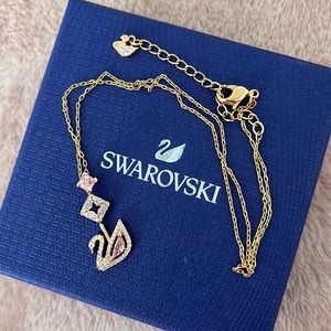 Swarovski Dazzling Swan Y Necklace